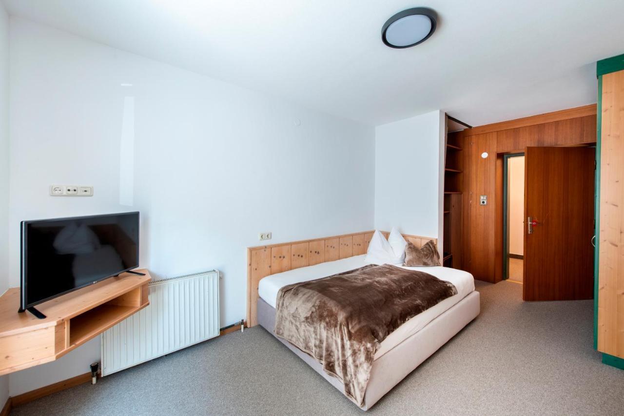 Manni Home - Rooms & Apartments Mayrhofen Exteriér fotografie